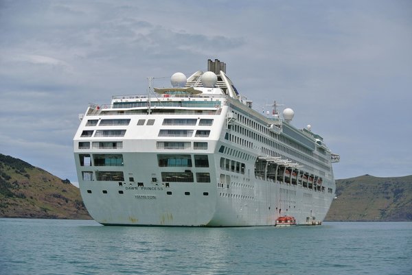 Comment organiser un séjour en Norvège avec des excursions pour observer les aurores boréales et des cours de cuisine scandinave?